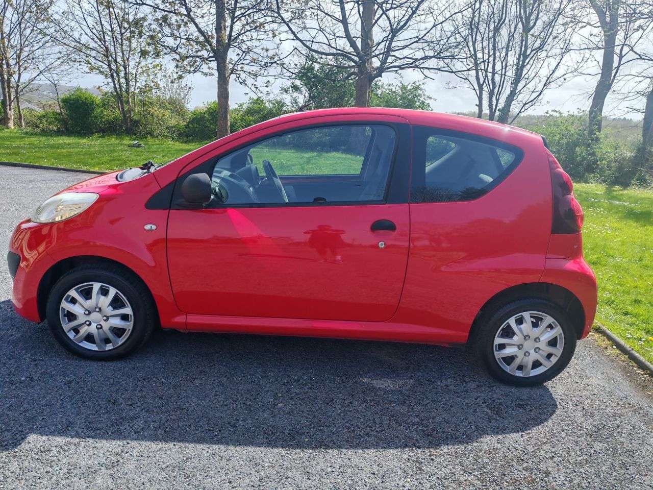 2013 PEUGEOT 107 2013 PEUGEOT 107