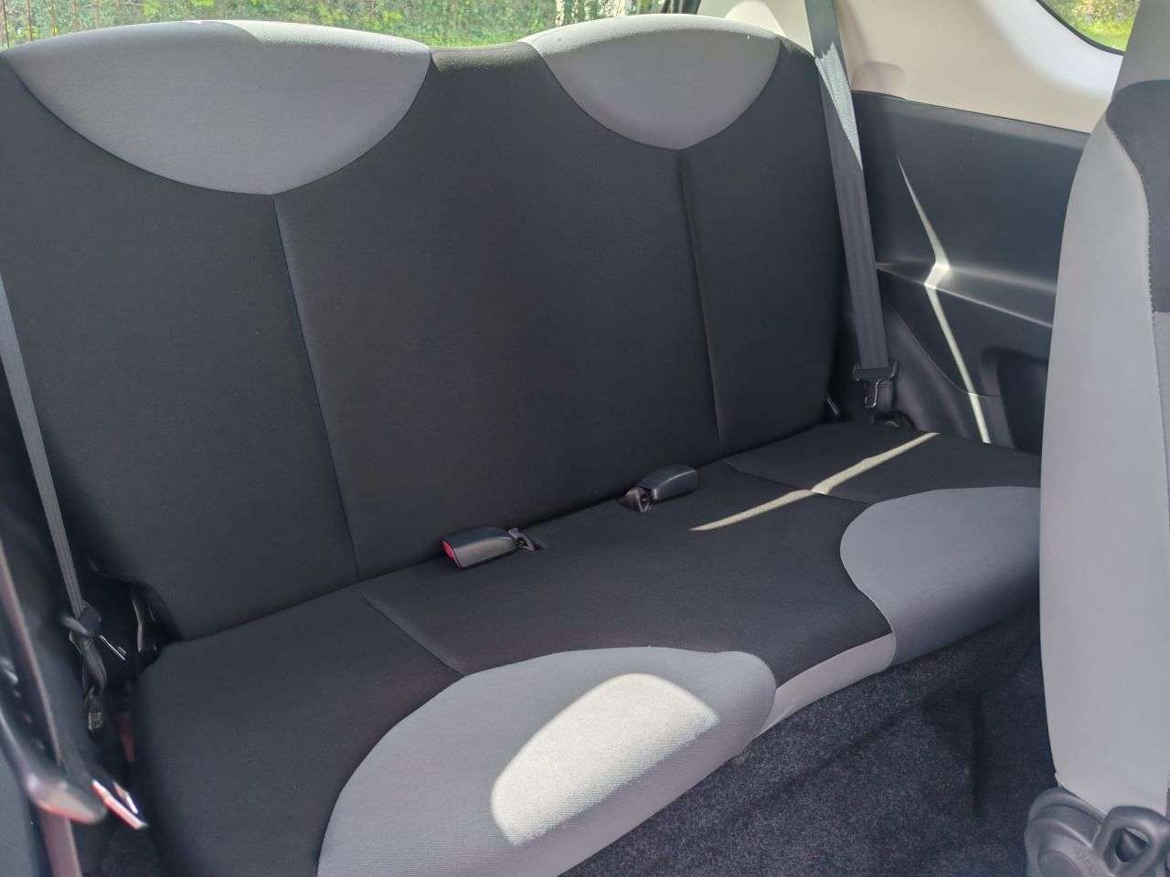 2013 PEUGEOT 107 2013 PEUGEOT 107