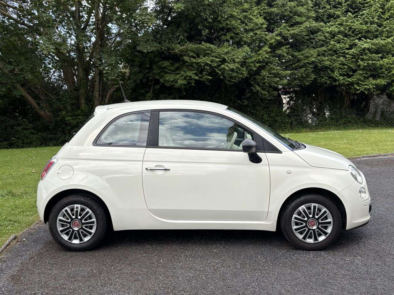 A 2013 FIAT 500 1.2 Pop Hatchback 3dr Petrol Manual Euro 6 (s/s) (69 bhp) A 2013 FIAT 500 1.2 Pop Hatchback 3dr Petrol Manual Euro 6 (s/s) (69 bhp)
