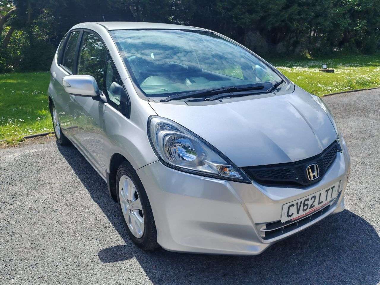 A 2012 HONDA JAZZ 1.4 i-VTEC ES Hatchback 5dr Petrol CVT Euro 5 (99 ps) A 2012 HONDA JAZZ 1.4 i-VTEC ES Hatchback 5dr Petrol CVT Euro 5 (99 ps)