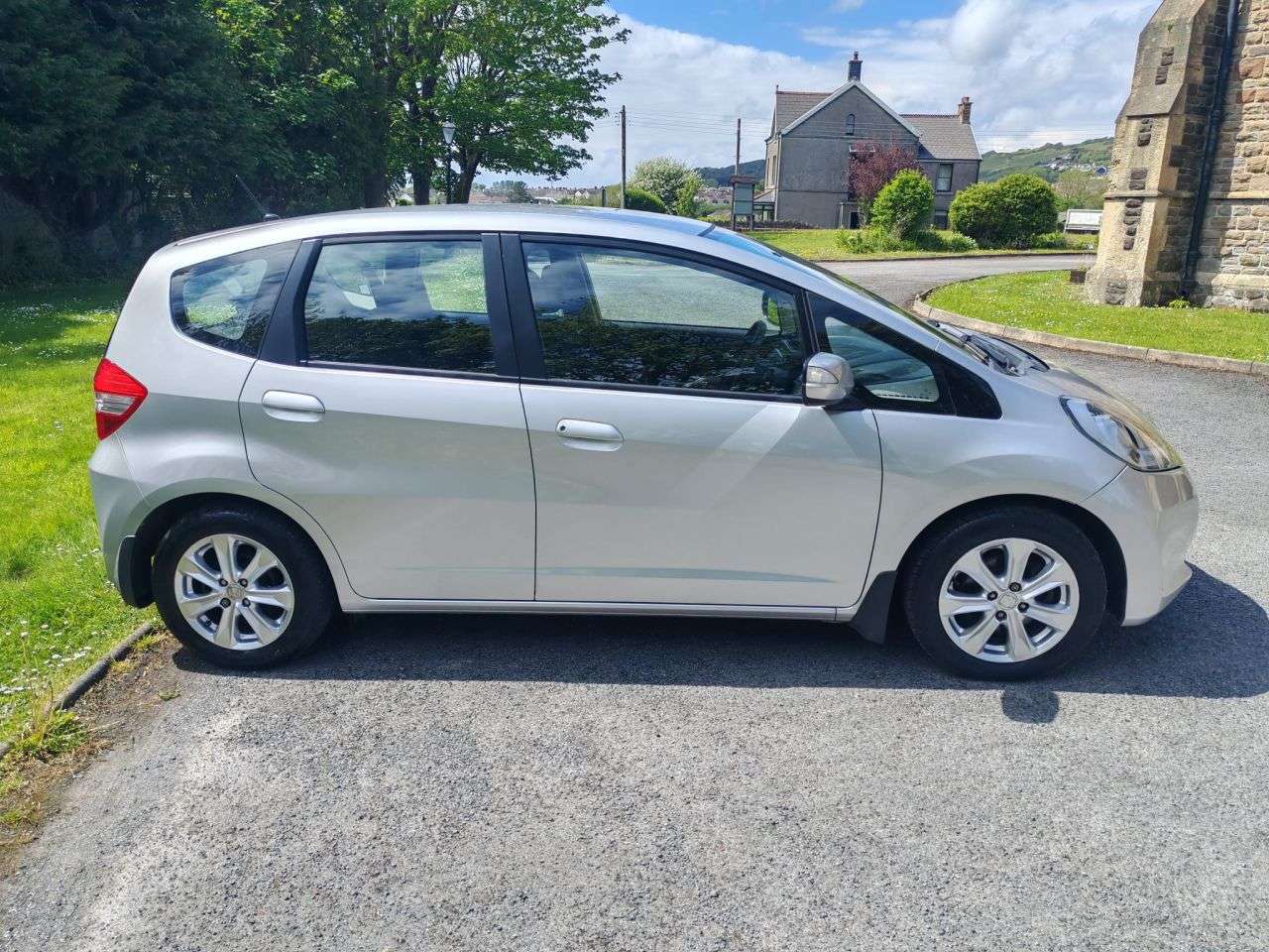 A 2012 HONDA JAZZ 1.4 i-VTEC ES Hatchback 5dr Petrol CVT Euro 5 (99 ps) A 2012 HONDA JAZZ 1.4 i-VTEC ES Hatchback 5dr Petrol CVT Euro 5 (99 ps)