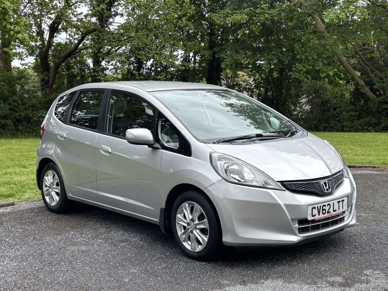 A 2012 HONDA JAZZ 1.4 i-VTEC ES Hatchback 5dr Petrol CVT Euro 5 (99 ps) A 2012 HONDA JAZZ 1.4 i-VTEC ES Hatchback 5dr Petrol CVT Euro 5 (99 ps)