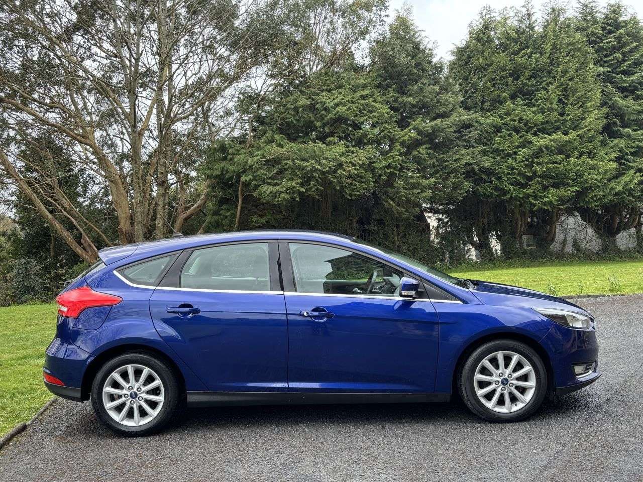 A 2018 FORD FOCUS 1.0T EcoBoost Titanium Hatchback 5dr Petrol Manual Euro 6 (s/s) (125 ps) A 2018 FORD FOCUS 1.0T EcoBoost Titanium Hatchback 5dr Petrol Manual Euro 6 (s/s) (125 ps)