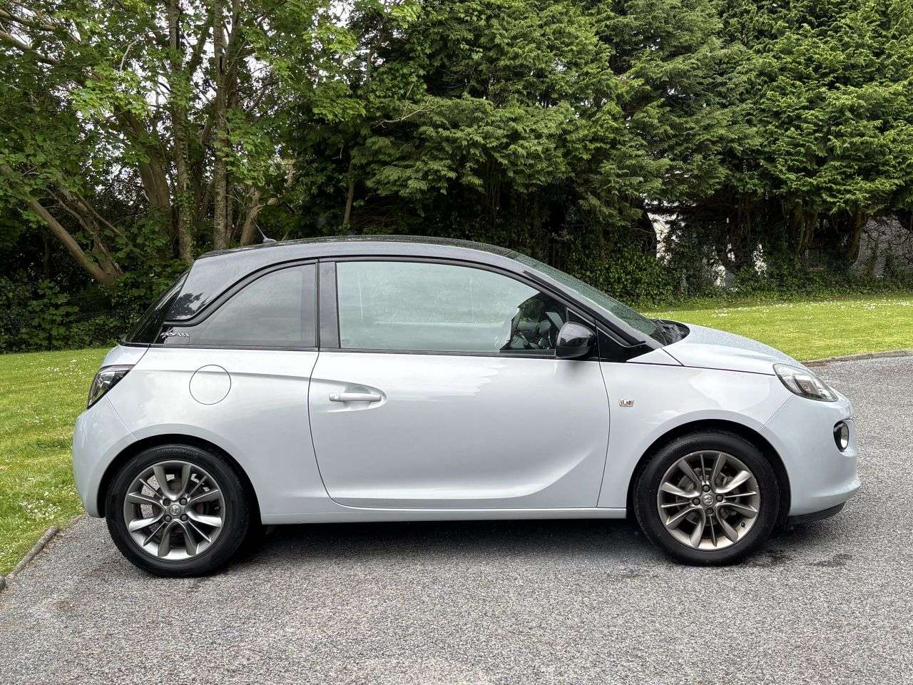 A 2015 VAUXHALL ADAM 1.2i JAM Hatchback 3dr Petrol Manual Euro 6 (70 ps) A 2015 VAUXHALL ADAM 1.2i JAM Hatchback 3dr Petrol Manual Euro 6 (70 ps)