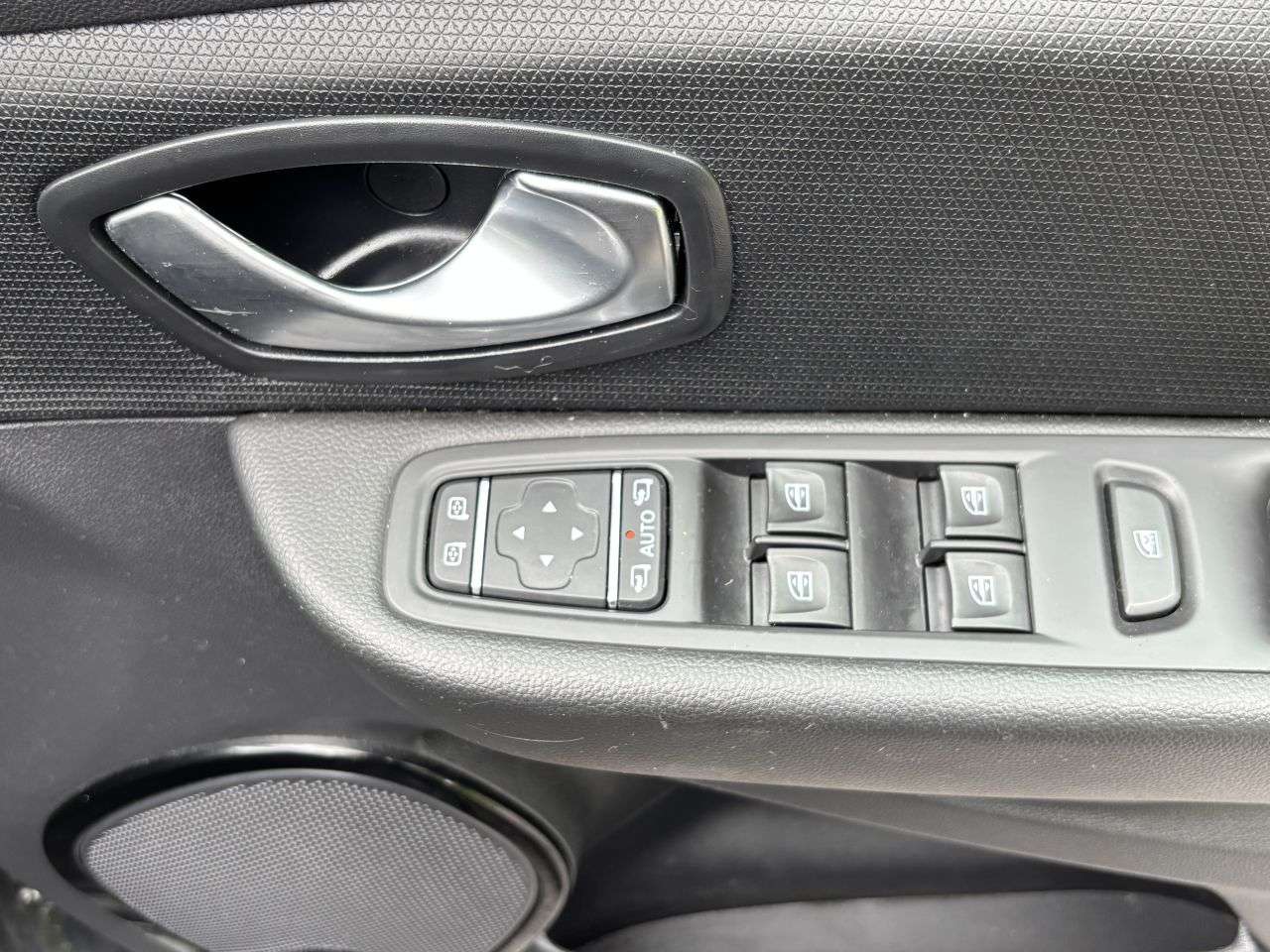 2018 RENAULT CLIO 2018 RENAULT CLIO