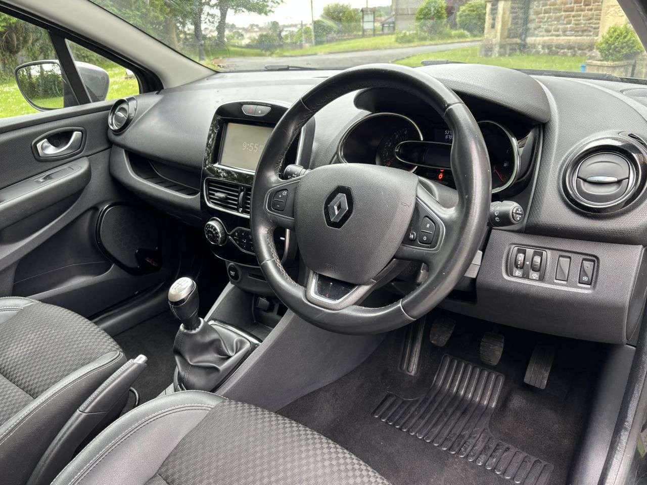 2018 RENAULT CLIO 2018 RENAULT CLIO