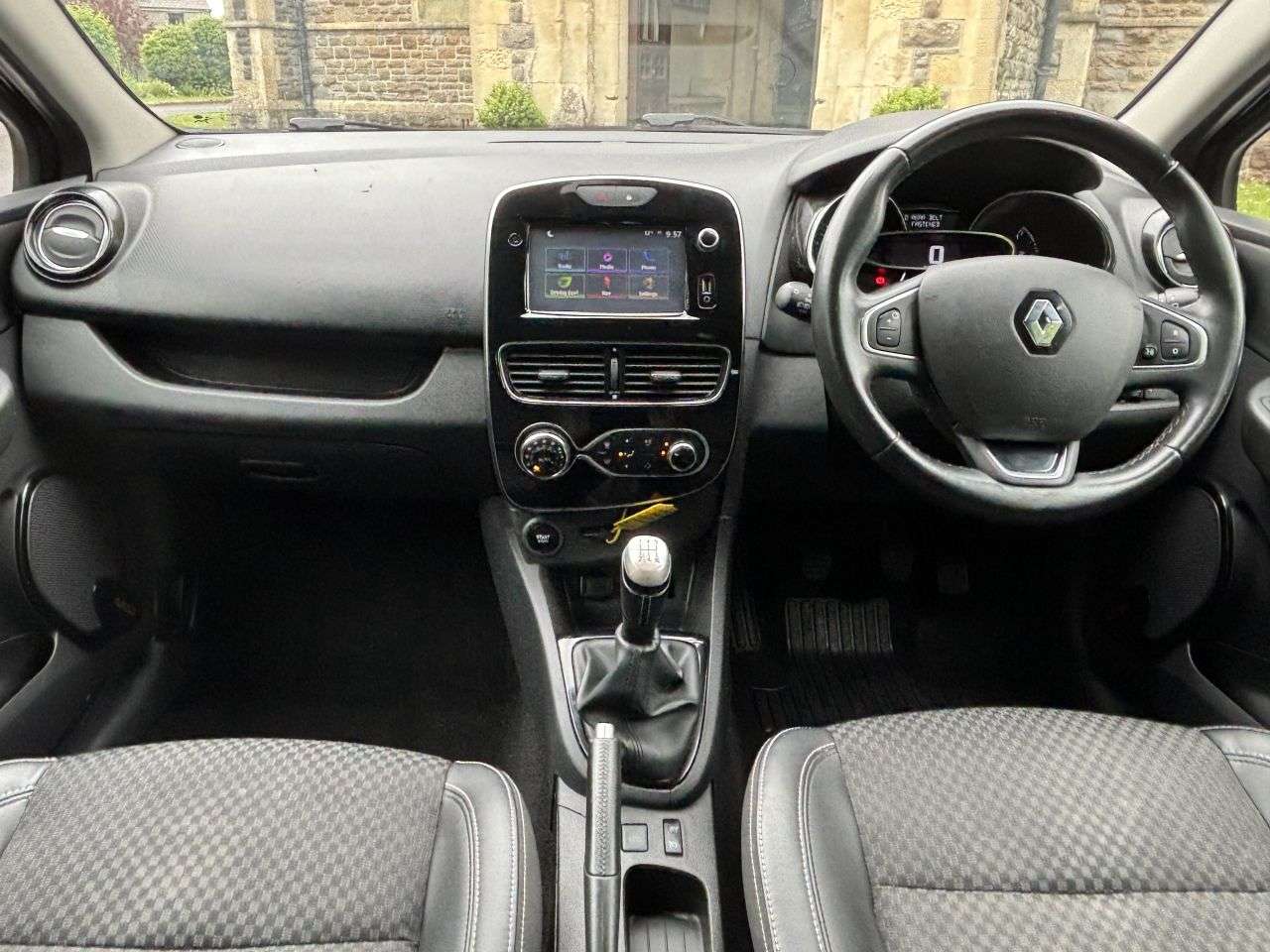 2018 RENAULT CLIO 2018 RENAULT CLIO
