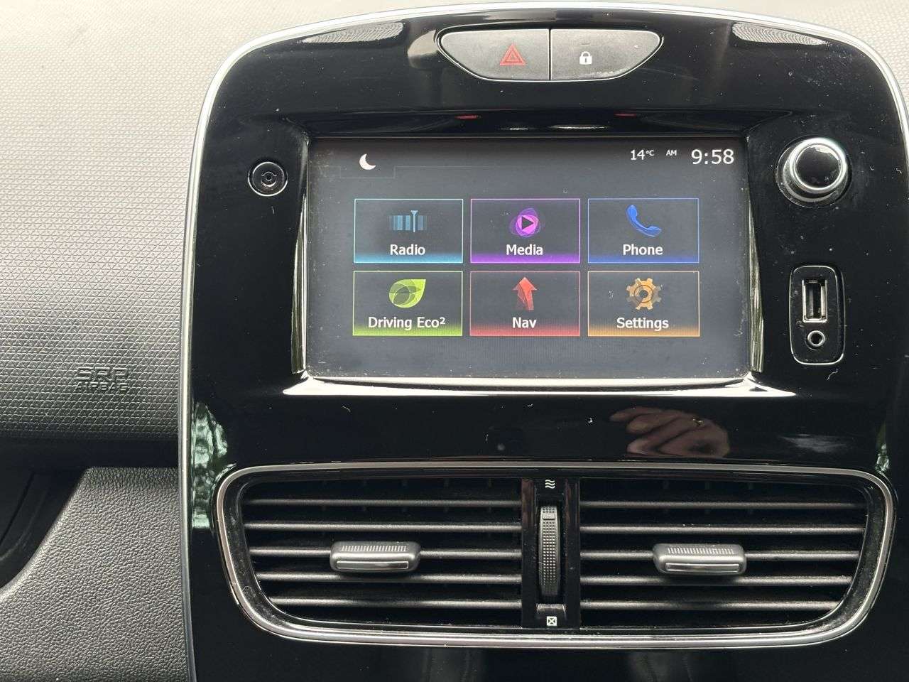 2018 RENAULT CLIO 2018 RENAULT CLIO