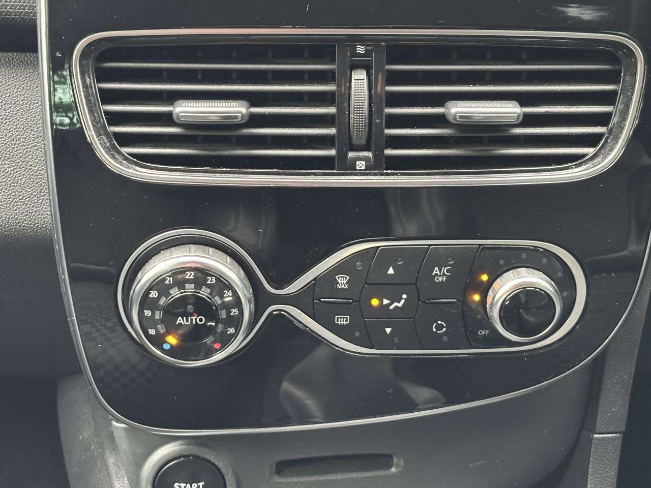 2018 RENAULT CLIO 2018 RENAULT CLIO