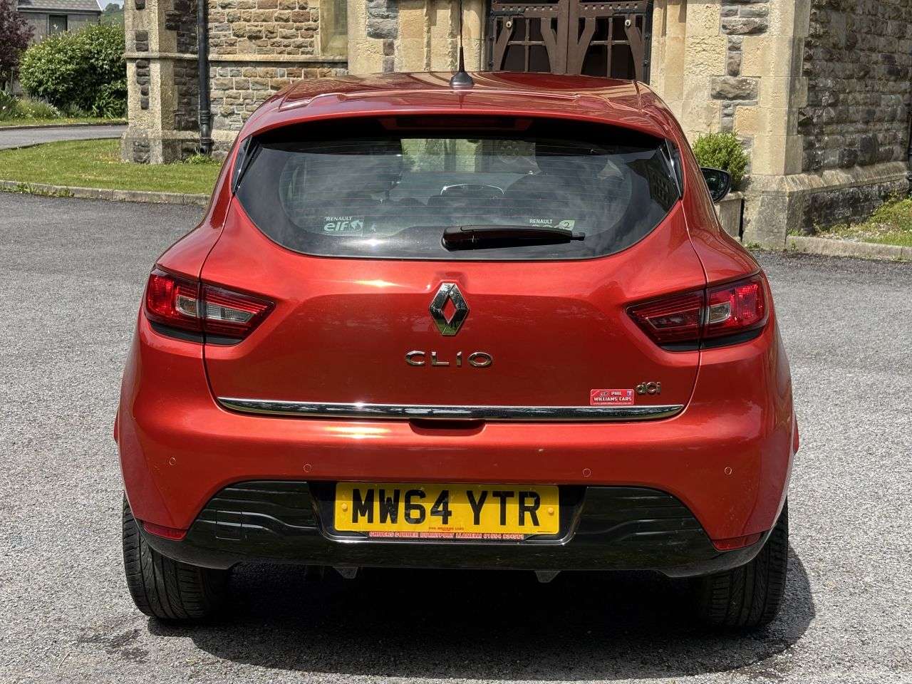 A 2014 RENAULT CLIO 1.5 dCi Dynamique S MediaNav Hatchback 5dr Diesel Manual Euro 5 (s/s) (90 p A 2014 RENAULT CLIO 1.5 dCi Dynamique S MediaNav Hatchback 5dr Diesel Manual Euro 5 (s/s) (90 p