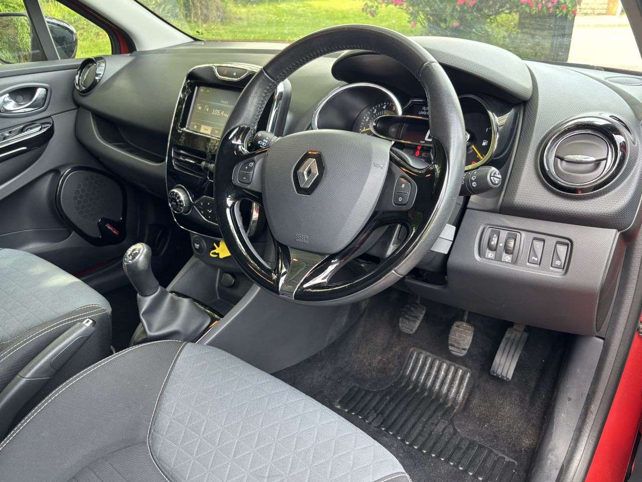 2014 RENAULT CLIO 2014 RENAULT CLIO