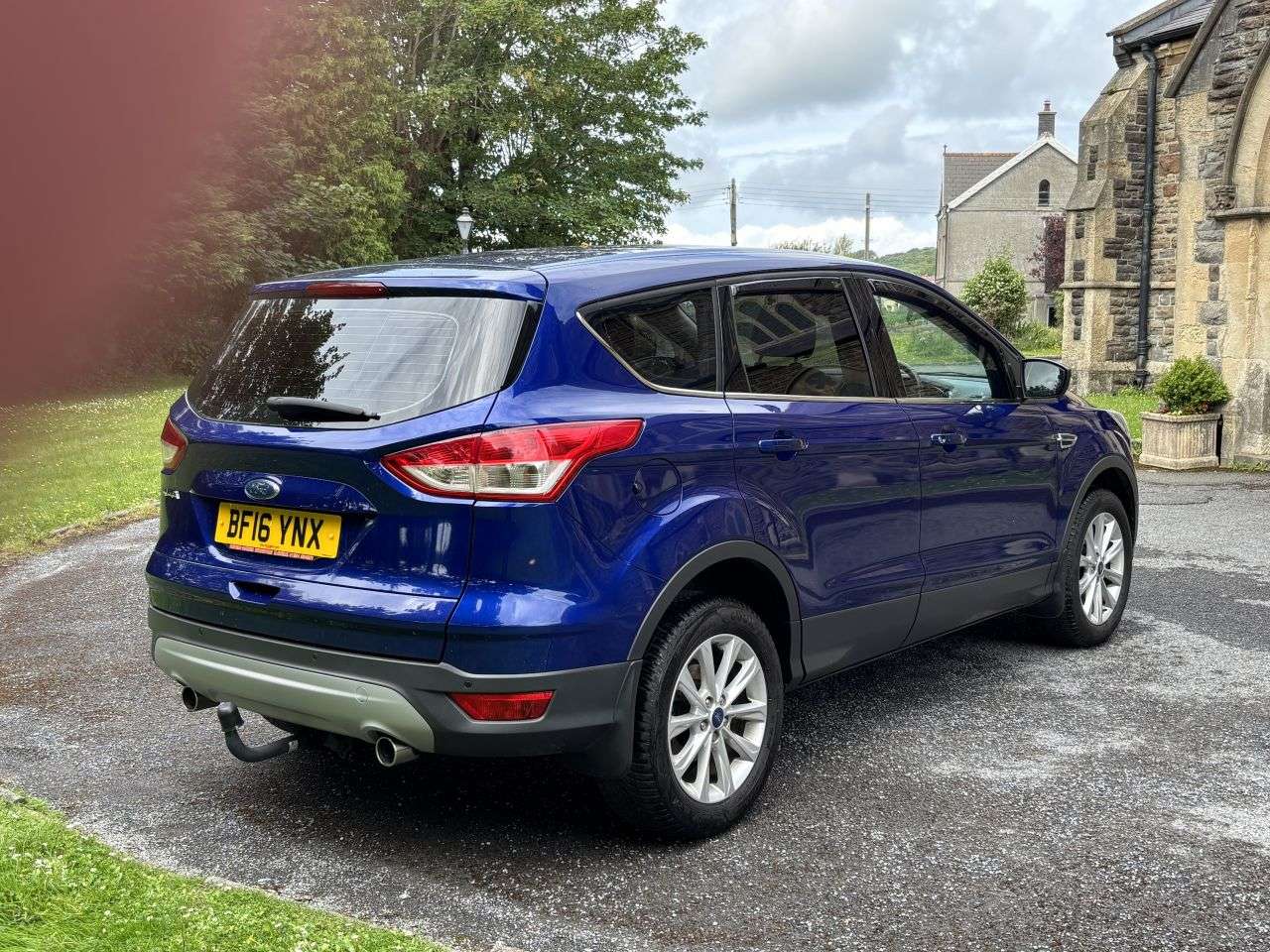 A 2016 FORD KUGA 2.0 TDCi Titanium SUV 5dr Diesel Manual 2WD Euro 6 (s/s) (150 ps) A 2016 FORD KUGA 2.0 TDCi Titanium SUV 5dr Diesel Manual 2WD Euro 6 (s/s) (150 ps)