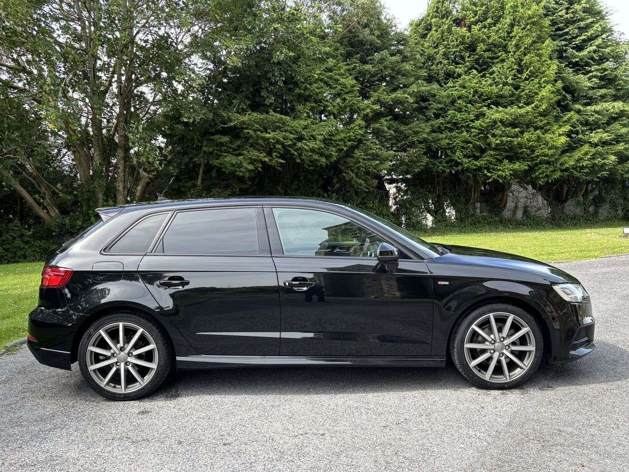 A 2019 AUDI A3 1.6 TDI 30 Black Edition Sportback 5dr Diesel Manual Euro 6 (s/s) (116 ps) A 2019 AUDI A3 1.6 TDI 30 Black Edition Sportback 5dr Diesel Manual Euro 6 (s/s) (116 ps)