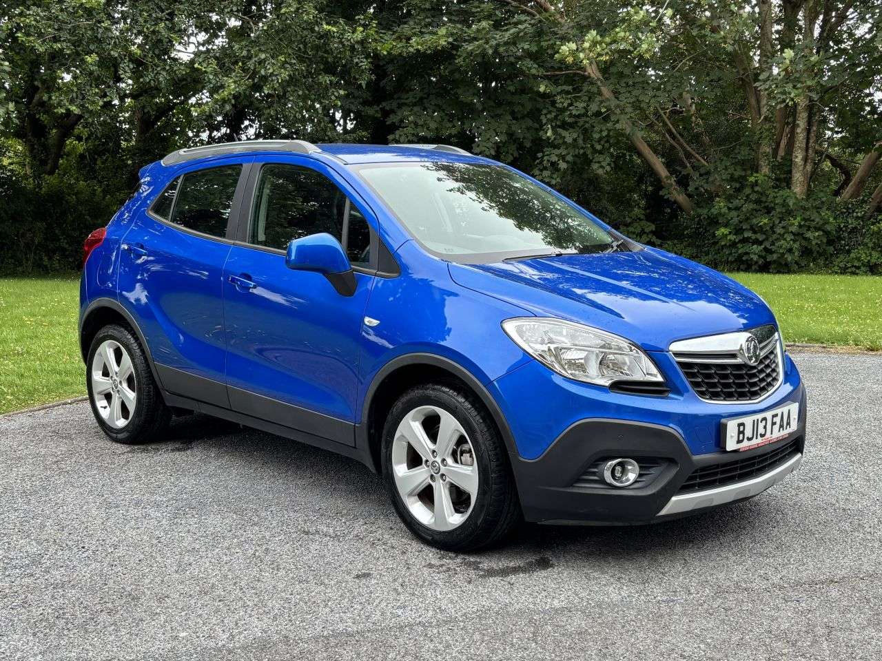 A 2013 VAUXHALL MOKKA 1.7 CDTi Tech Line SUV 5dr Diesel Auto 2WD Euro 5 (130 ps) A 2013 VAUXHALL MOKKA 1.7 CDTi Tech Line SUV 5dr Diesel Auto 2WD Euro 5 (130 ps)
