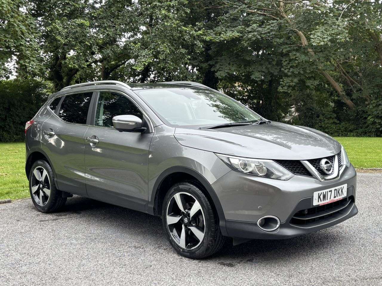 A 2017 NISSAN QASHQAI 1.5 dCi N-Connecta SUV 5dr Diesel Manual 2WD Euro 6 (s/s) (110 ps) A 2017 NISSAN QASHQAI 1.5 dCi N-Connecta SUV 5dr Diesel Manual 2WD Euro 6 (s/s) (110 ps)