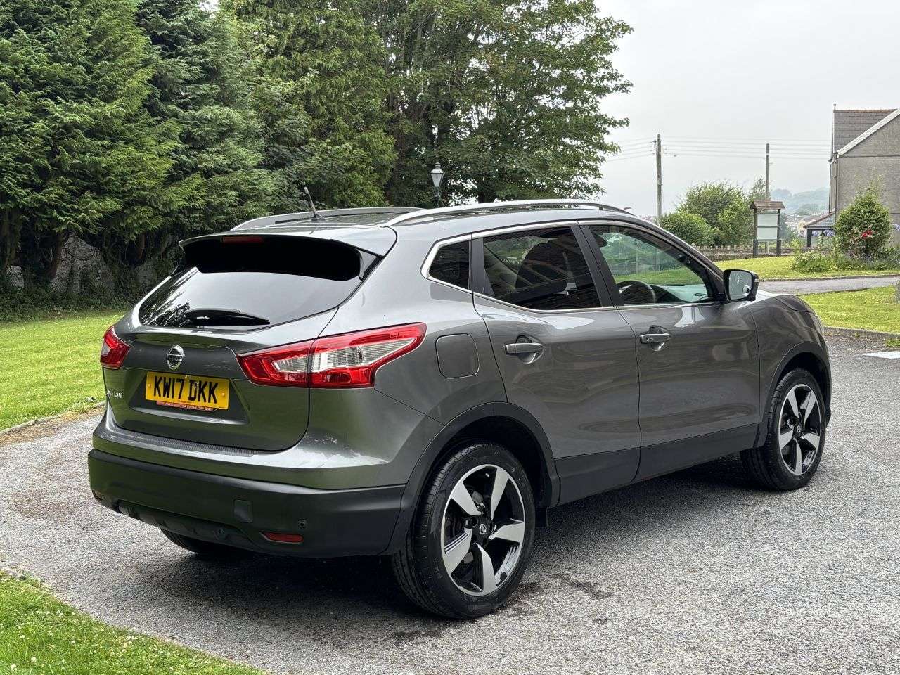 A 2017 NISSAN QASHQAI 1.5 dCi N-Connecta SUV 5dr Diesel Manual 2WD Euro 6 (s/s) (110 ps) A 2017 NISSAN QASHQAI 1.5 dCi N-Connecta SUV 5dr Diesel Manual 2WD Euro 6 (s/s) (110 ps)