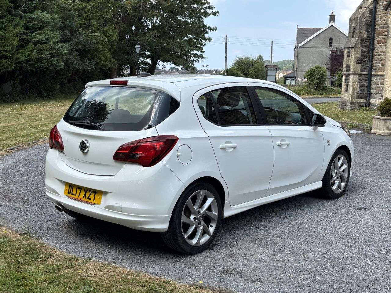 A 2017 VAUXHALL CORSA 1.4i ecoFLEX SRi VX Line Hatchback 5dr Petrol Manual Euro 6 (90 ps) A 2017 VAUXHALL CORSA 1.4i ecoFLEX SRi VX Line Hatchback 5dr Petrol Manual Euro 6 (90 ps)