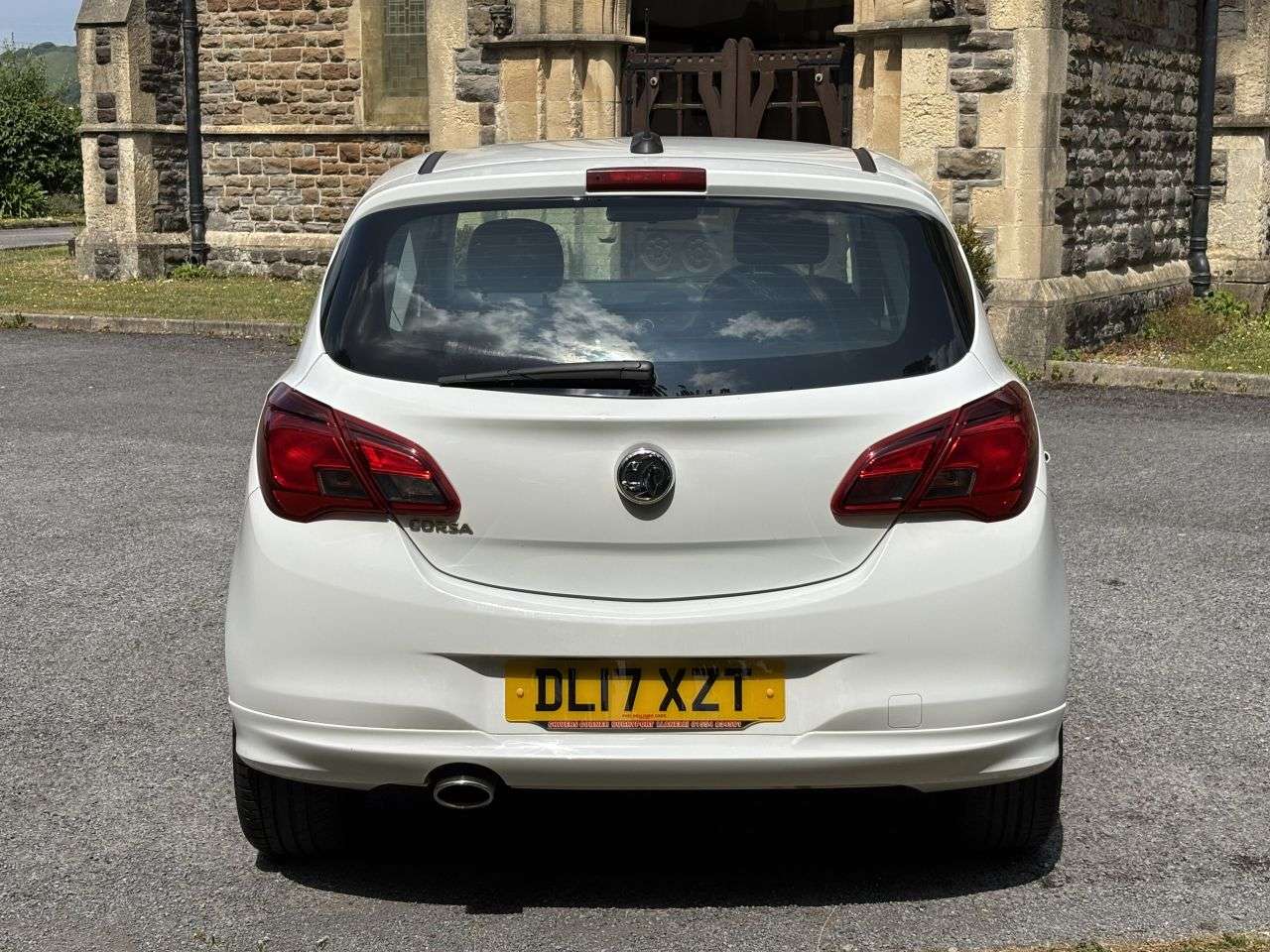 A 2017 VAUXHALL CORSA 1.4i ecoFLEX SRi VX Line Hatchback 5dr Petrol Manual Euro 6 (90 ps) A 2017 VAUXHALL CORSA 1.4i ecoFLEX SRi VX Line Hatchback 5dr Petrol Manual Euro 6 (90 ps)