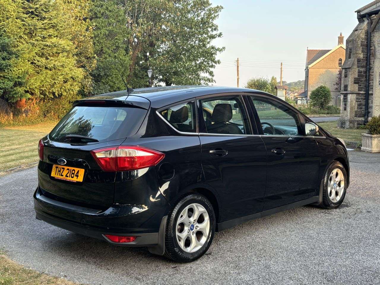 A 2015 FORD C-MAX 1.6 TDCi Zetec MPV 5dr Diesel Manual Euro 5 (115 ps) A 2015 FORD C-MAX 1.6 TDCi Zetec MPV 5dr Diesel Manual Euro 5 (115 ps)