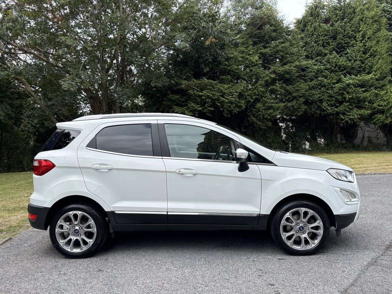 A 2019 FORD ECOSPORT 1.0T EcoBoost GPF Titanium SUV 5dr Petrol Manual Euro 6 (s/s) (125 ps) A 2019 FORD ECOSPORT 1.0T EcoBoost GPF Titanium SUV 5dr Petrol Manual Euro 6 (s/s) (125 ps)