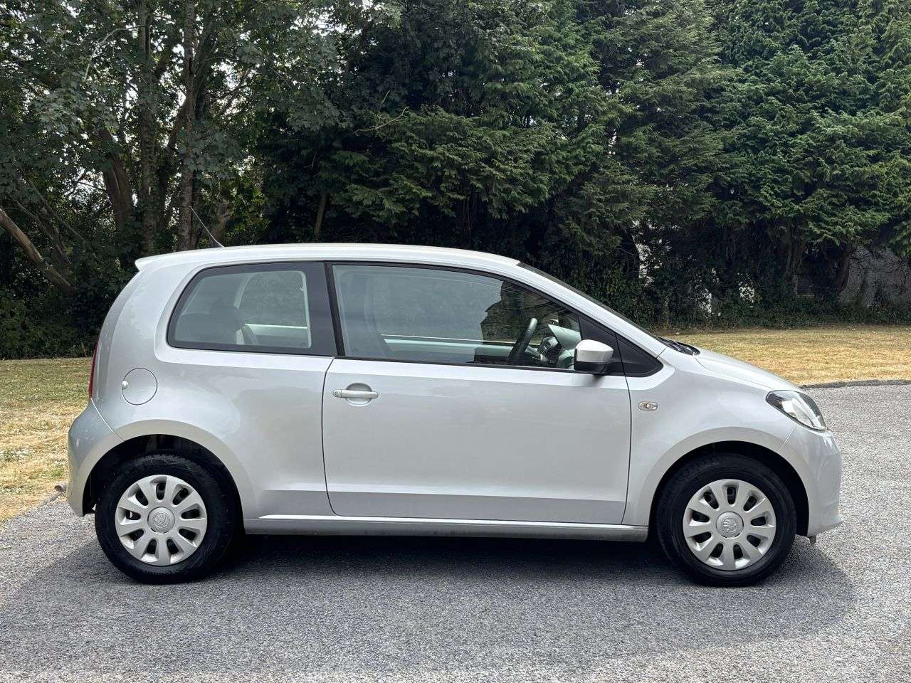 A 2015 SKODA CITIGO 1.0 MPI SE Hatchback 3dr Petrol Manual Euro 5 (60 ps) A 2015 SKODA CITIGO 1.0 MPI SE Hatchback 3dr Petrol Manual Euro 5 (60 ps)