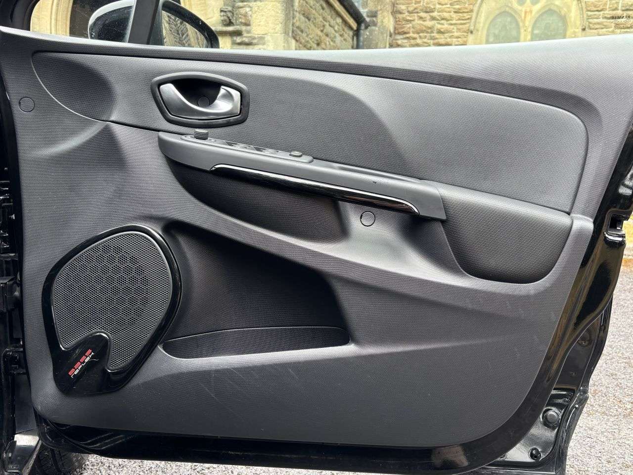 2015 RENAULT CLIO 2015 RENAULT CLIO
