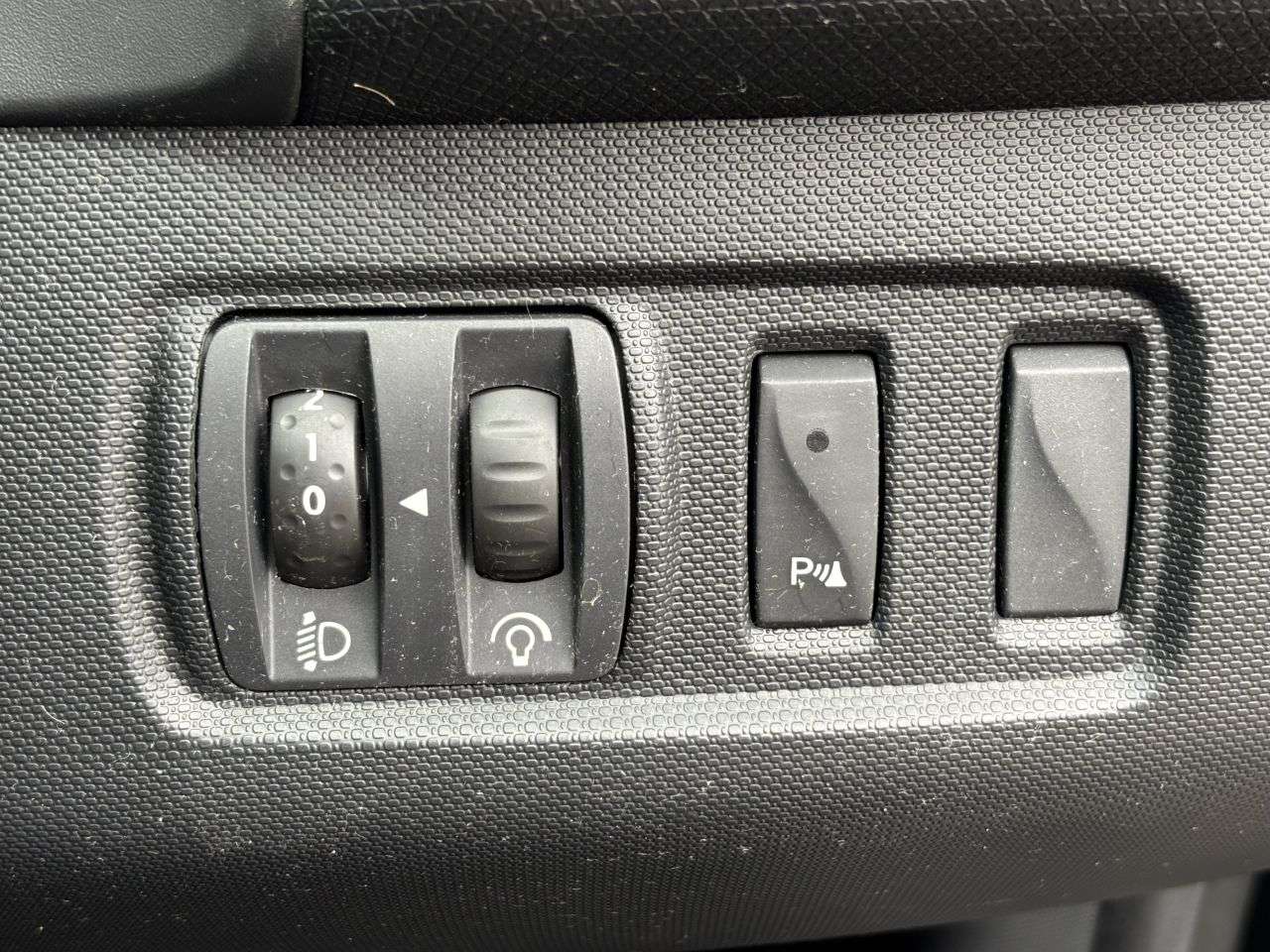 2015 RENAULT CLIO 2015 RENAULT CLIO