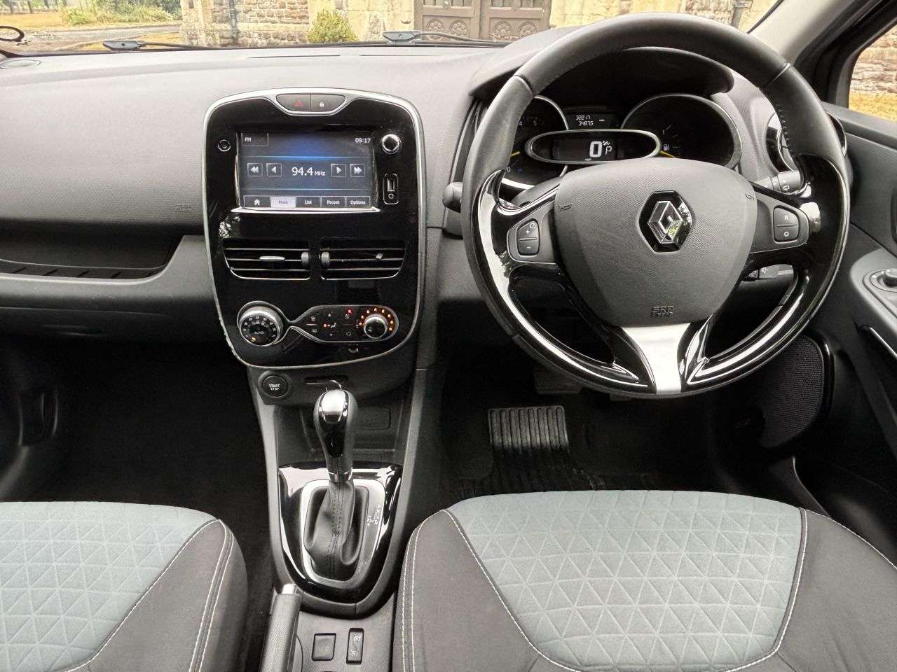 2015 RENAULT CLIO 2015 RENAULT CLIO