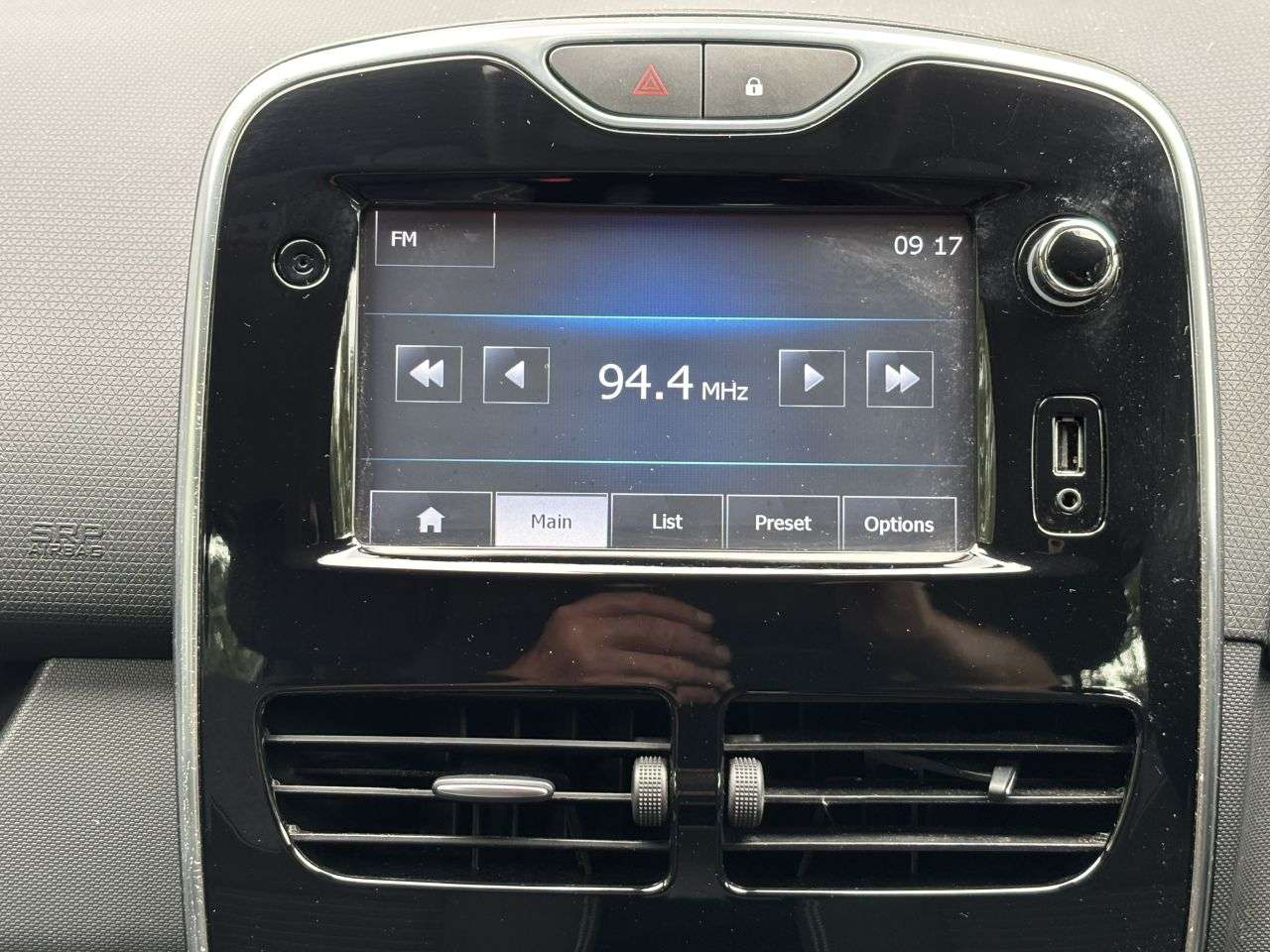 2015 RENAULT CLIO 2015 RENAULT CLIO