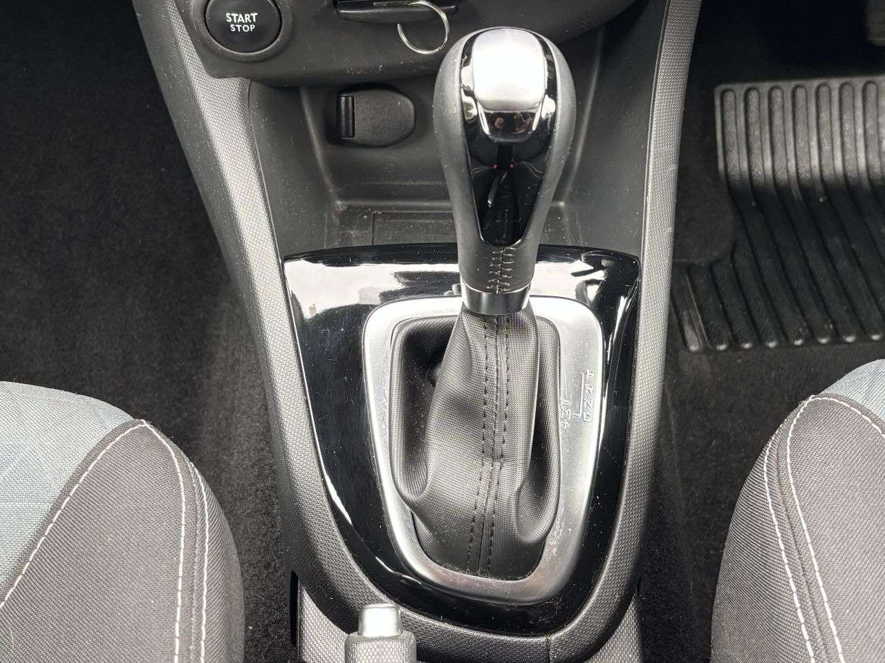 2015 RENAULT CLIO 2015 RENAULT CLIO