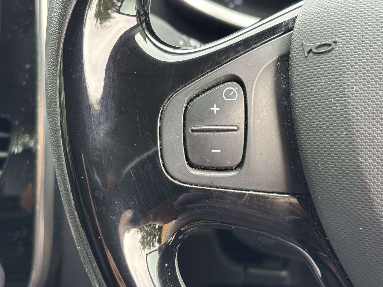 2015 RENAULT CLIO 2015 RENAULT CLIO