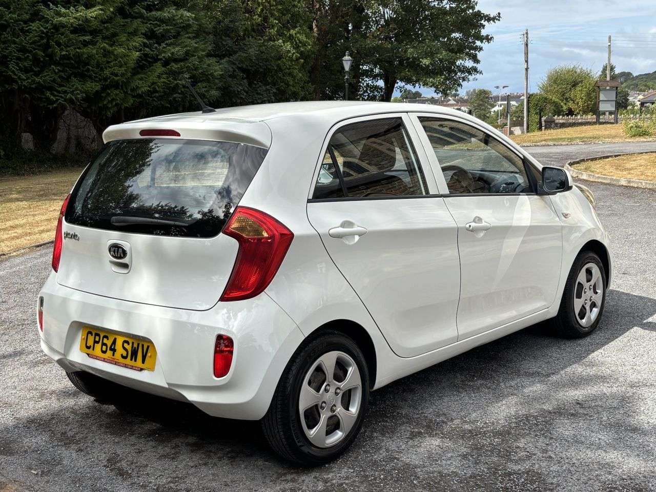 A 2015 KIA PICANTO 1.0 1 Hatchback 5dr Petrol Manual Euro 5 (68 bhp) A 2015 KIA PICANTO 1.0 1 Hatchback 5dr Petrol Manual Euro 5 (68 bhp)