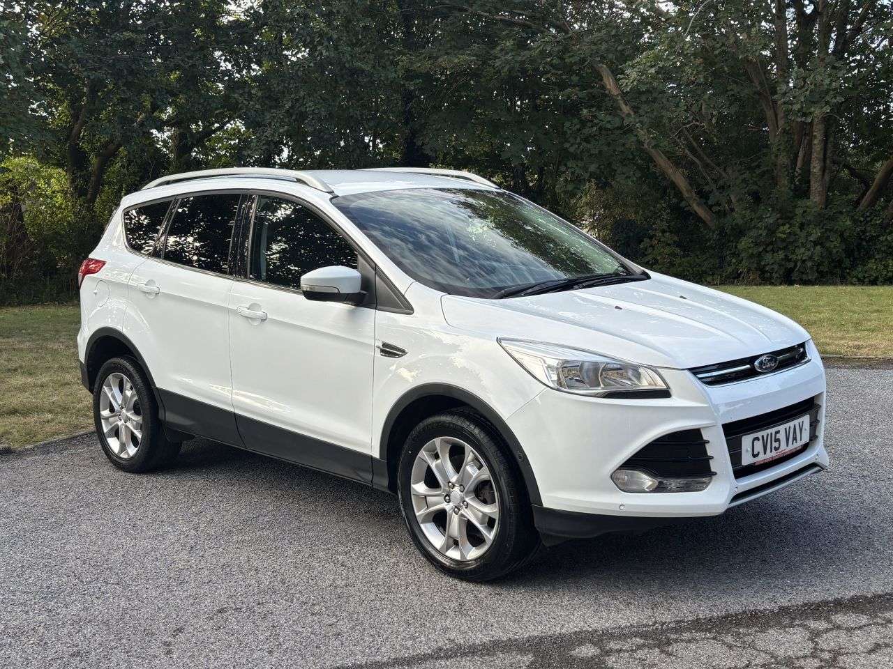 A 2015 FORD KUGA 2.0 TDCi Titanium SUV 5dr Diesel Manual 2WD Euro 6 (s/s) (150 ps) A 2015 FORD KUGA 2.0 TDCi Titanium SUV 5dr Diesel Manual 2WD Euro 6 (s/s) (150 ps)