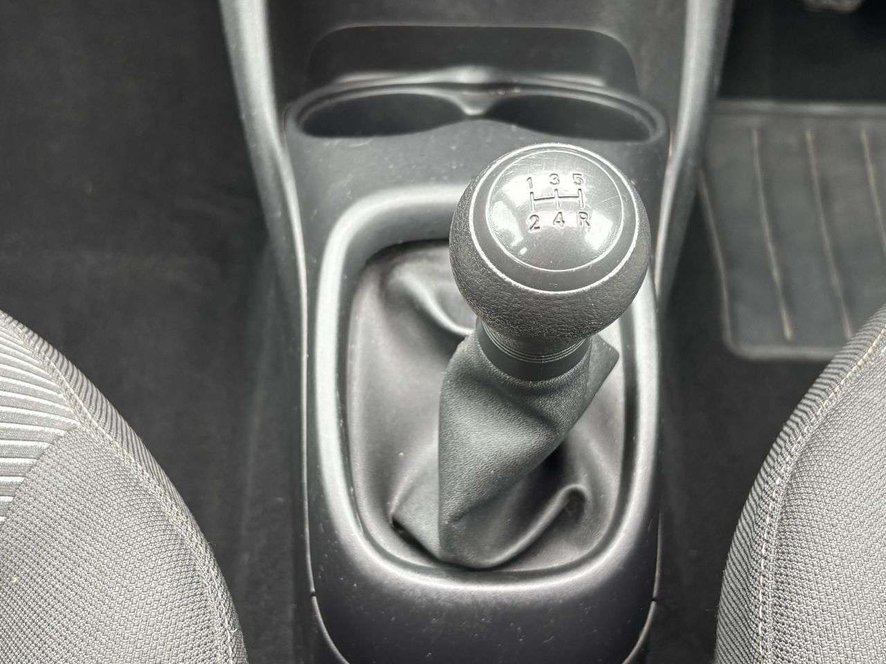 2014 PEUGEOT 108 2014 PEUGEOT 108