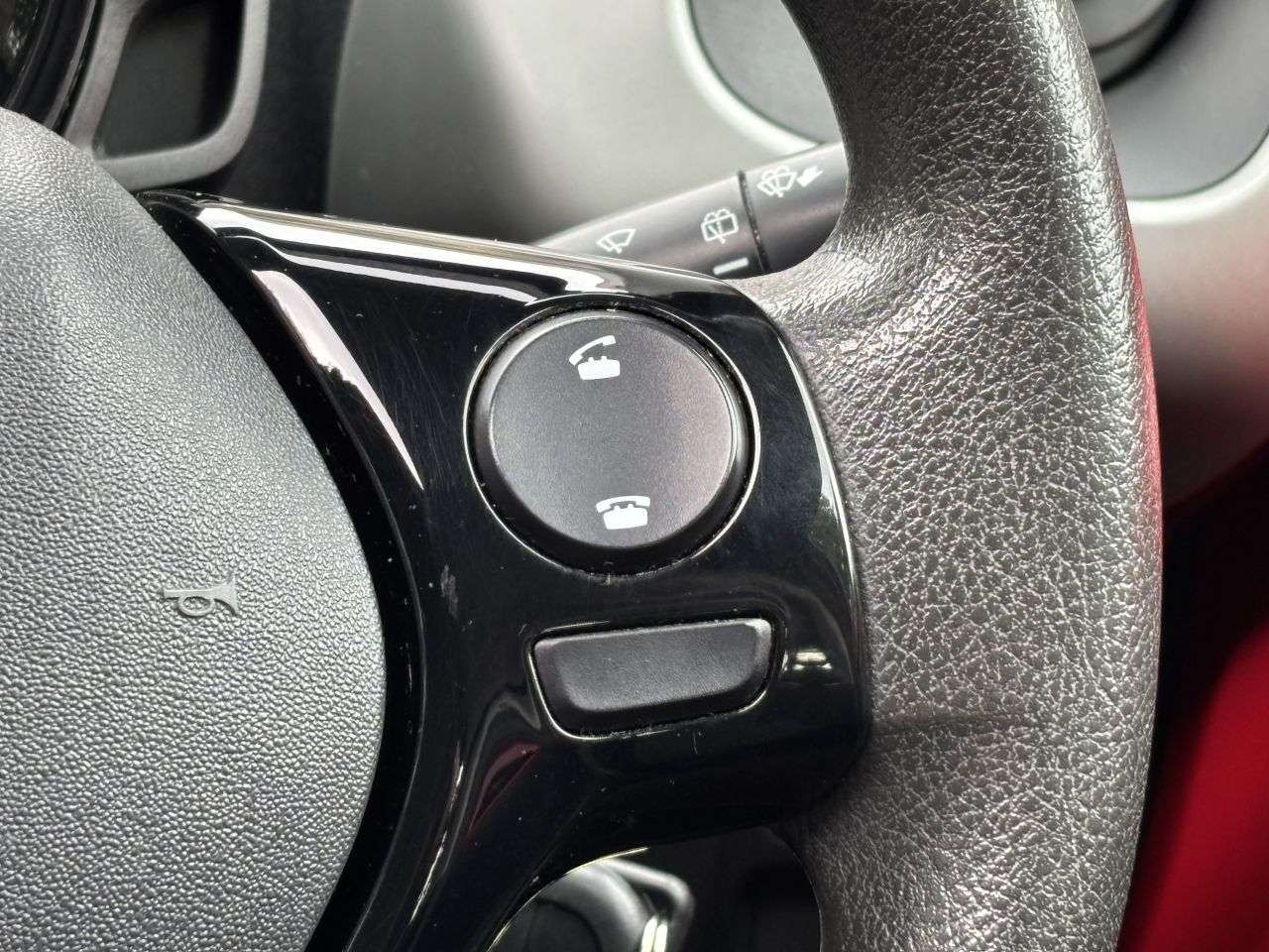 2014 PEUGEOT 108 2014 PEUGEOT 108