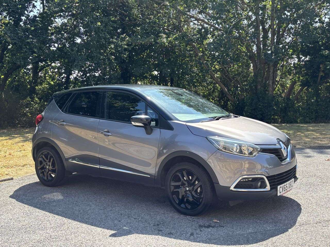 A 2015 RENAULT CAPTUR 1.5 dCi ENERGY Dynamique S Nav SUV 5dr Diesel Auto Euro 6 (s/s) (90 ps) A 2015 RENAULT CAPTUR 1.5 dCi ENERGY Dynamique S Nav SUV 5dr Diesel Auto Euro 6 (s/s) (90 ps)