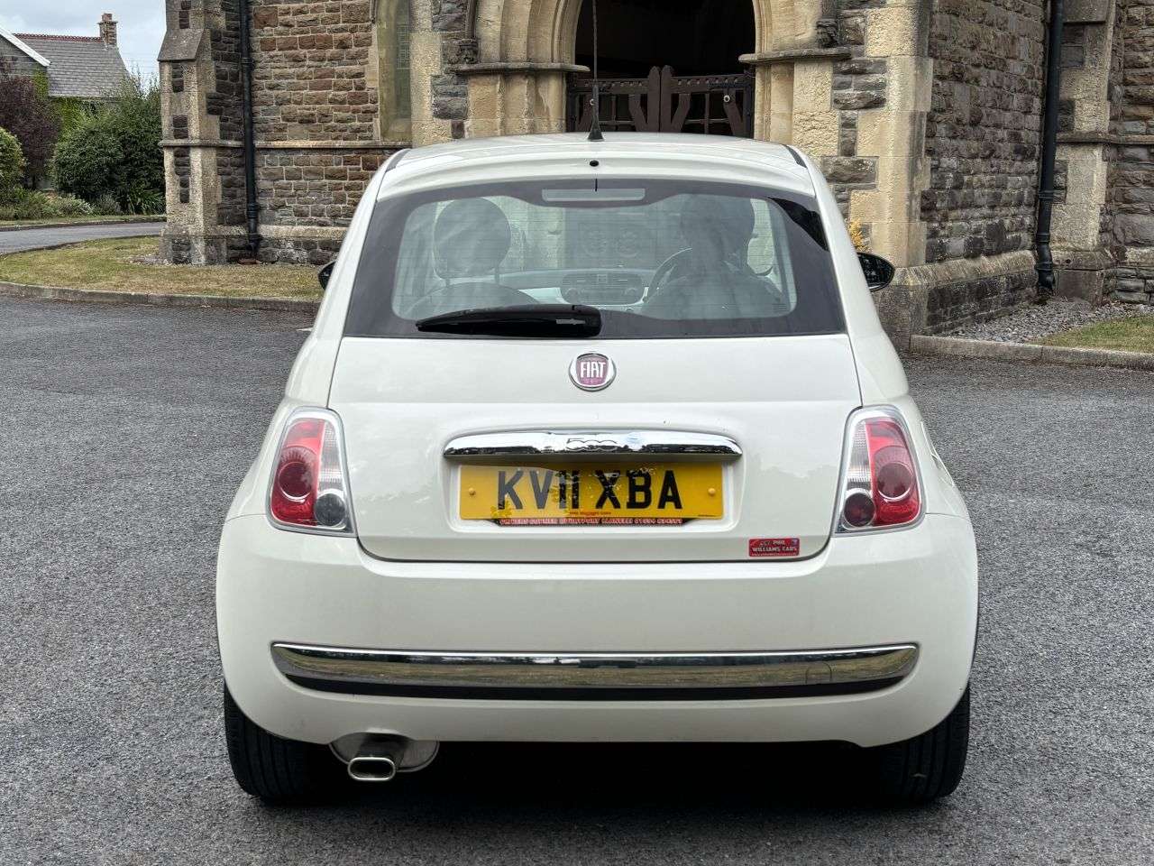 2011 FIAT 500 2011 FIAT 500