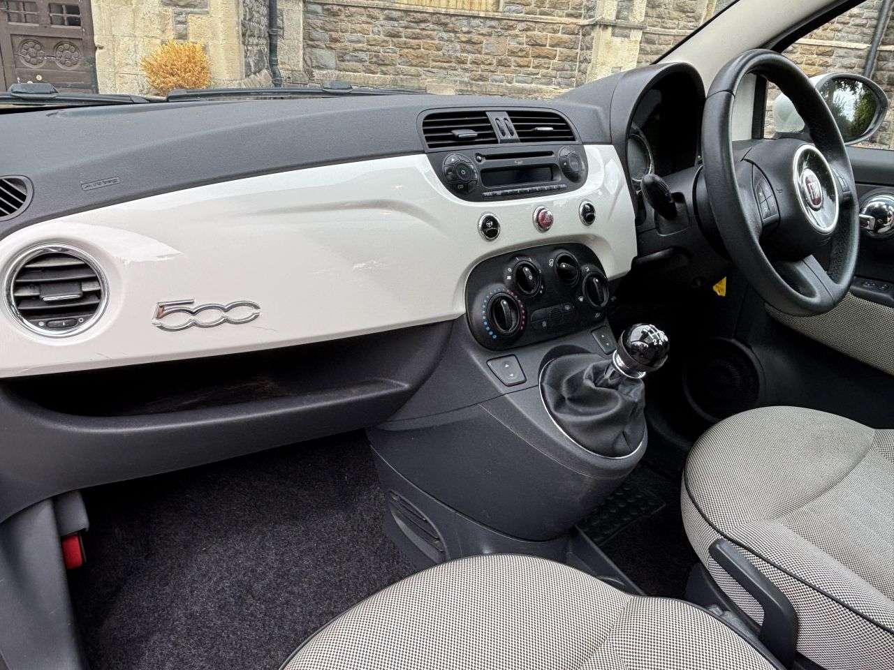 2011 FIAT 500 2011 FIAT 500