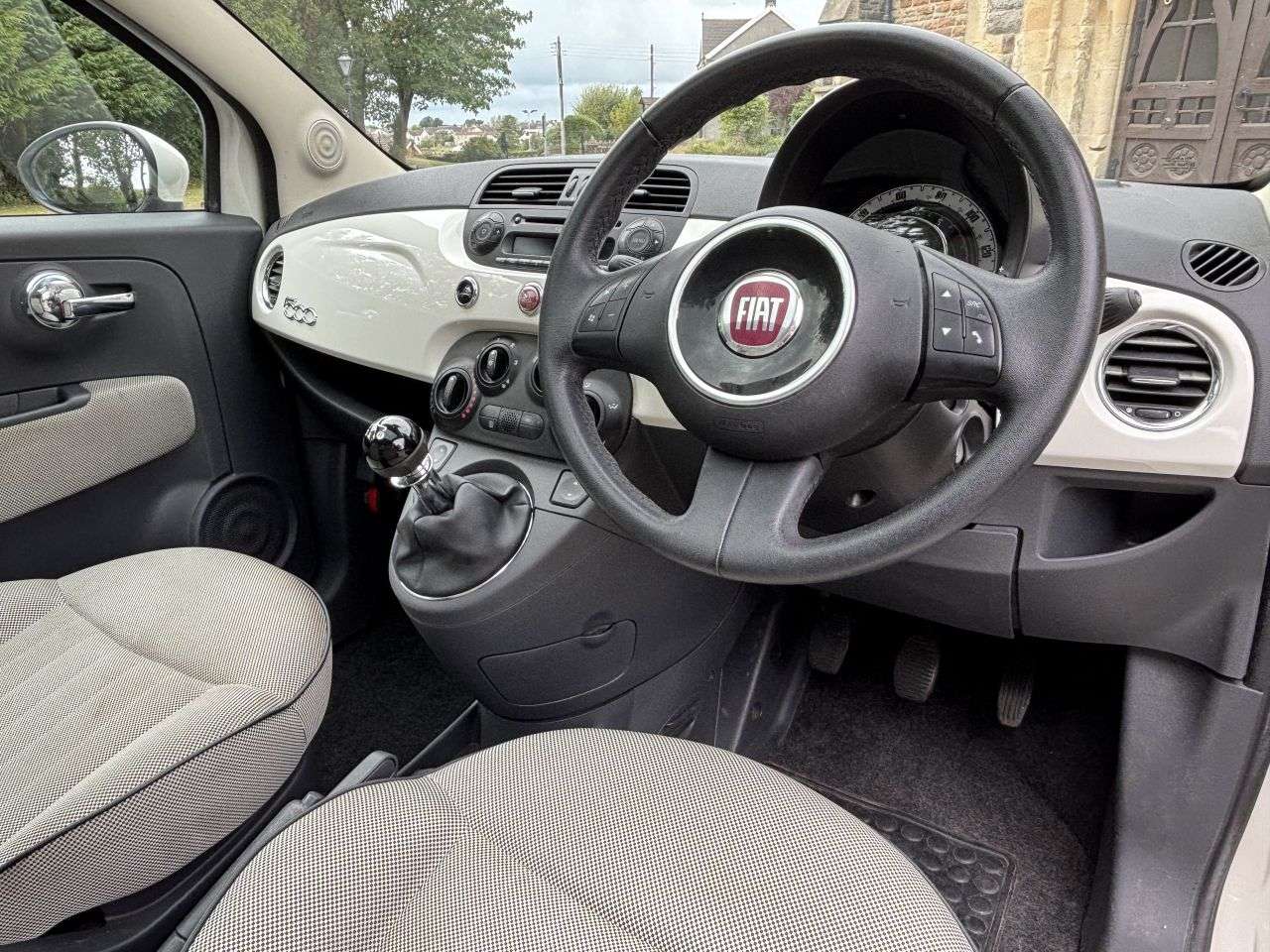 2011 FIAT 500 2011 FIAT 500