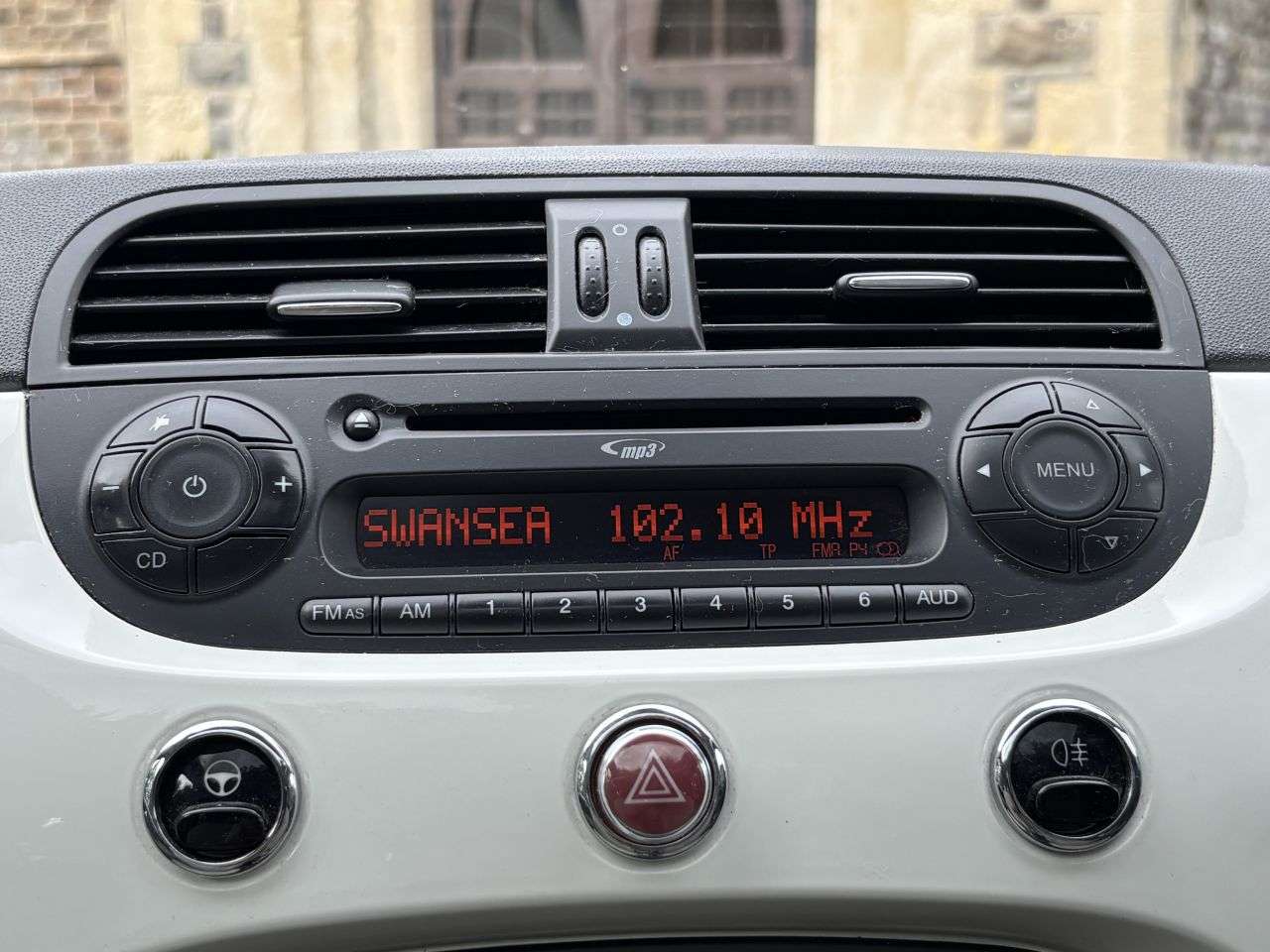 2011 FIAT 500 2011 FIAT 500