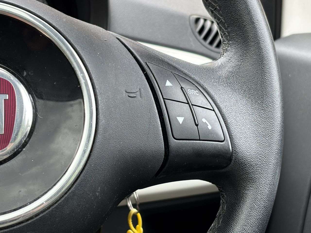 2011 FIAT 500 2011 FIAT 500