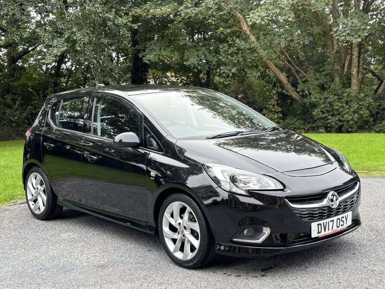 A 2017 VAUXHALL CORSA 1.4i ecoFLEX SRi VX Line Hatchback 5dr Petrol Manual Euro 6 (90 ps) A 2017 VAUXHALL CORSA 1.4i ecoFLEX SRi VX Line Hatchback 5dr Petrol Manual Euro 6 (90 ps)