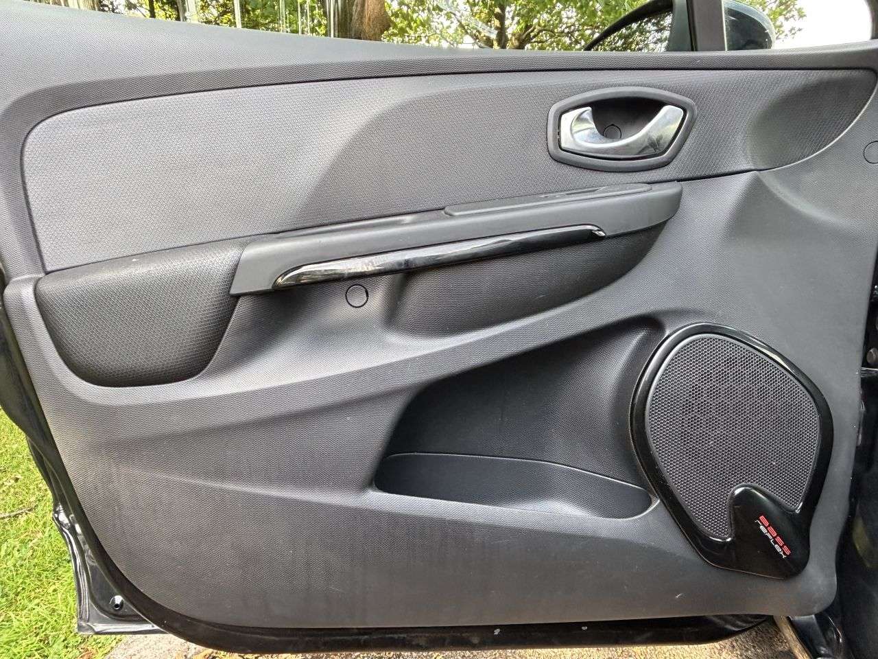 2015 RENAULT CLIO 2015 RENAULT CLIO