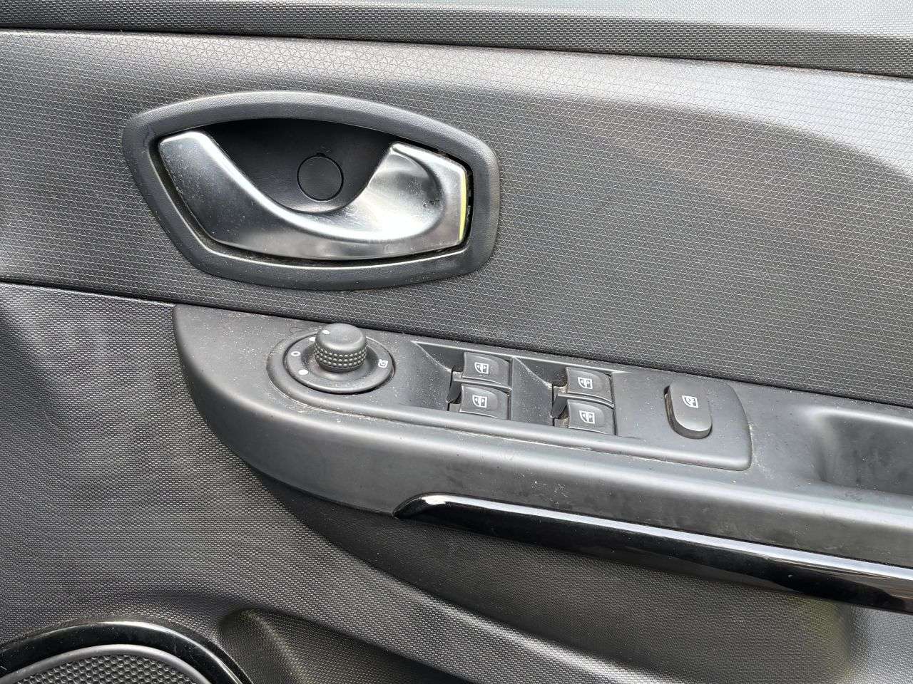 2015 RENAULT CLIO 2015 RENAULT CLIO
