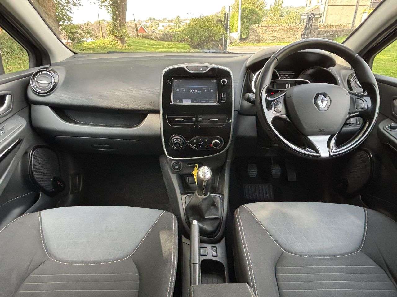 2015 RENAULT CLIO 2015 RENAULT CLIO