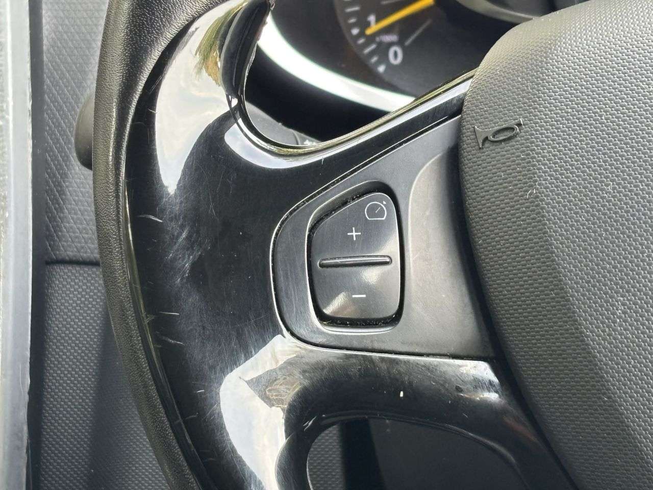2015 RENAULT CLIO 2015 RENAULT CLIO