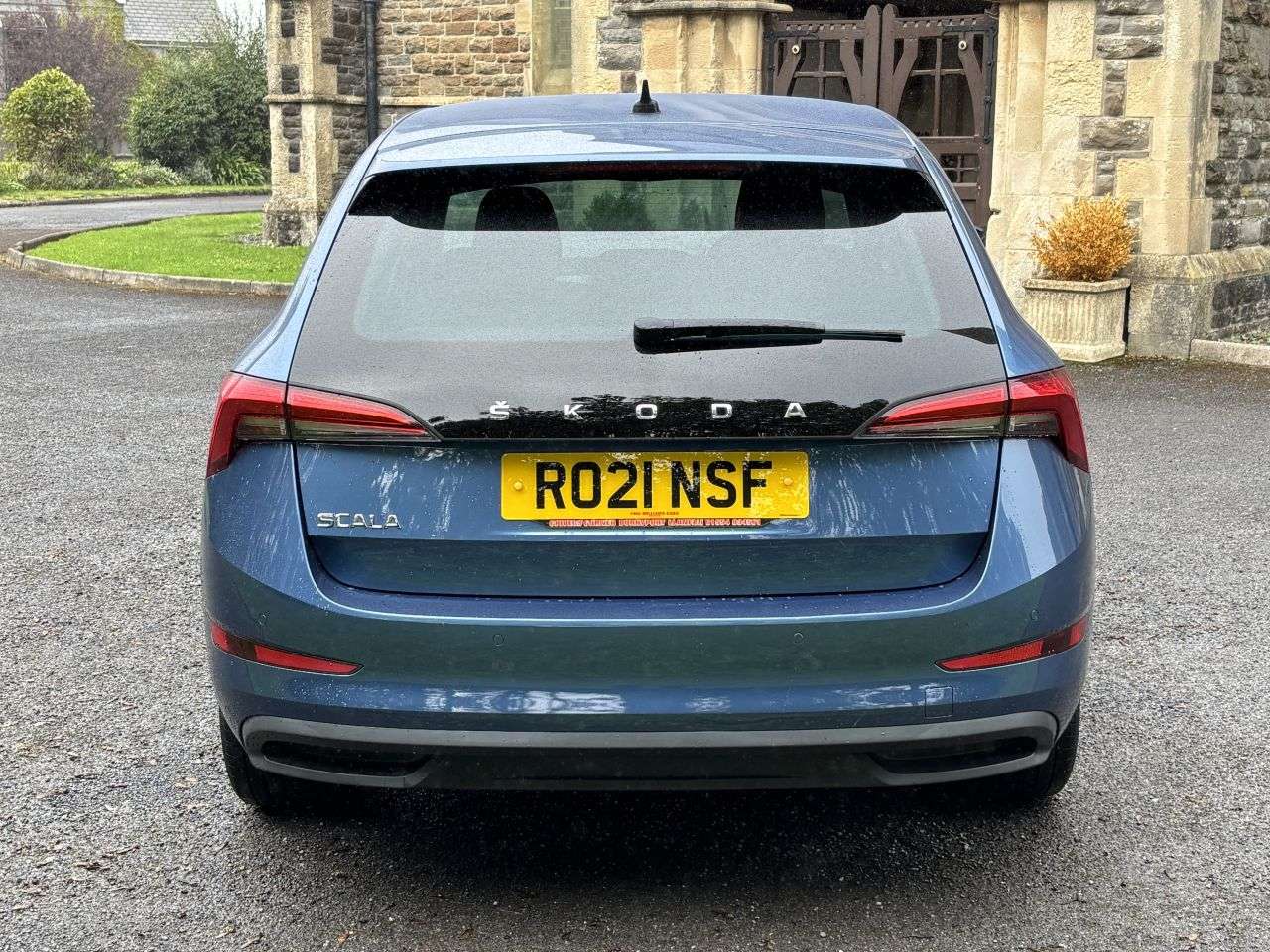 A 2021 SKODA SCALA 1.0 TSI SE Hatchback 5dr Petrol Manual Euro 6 (s/s) (110 ps) A 2021 SKODA SCALA 1.0 TSI SE Hatchback 5dr Petrol Manual Euro 6 (s/s) (110 ps)