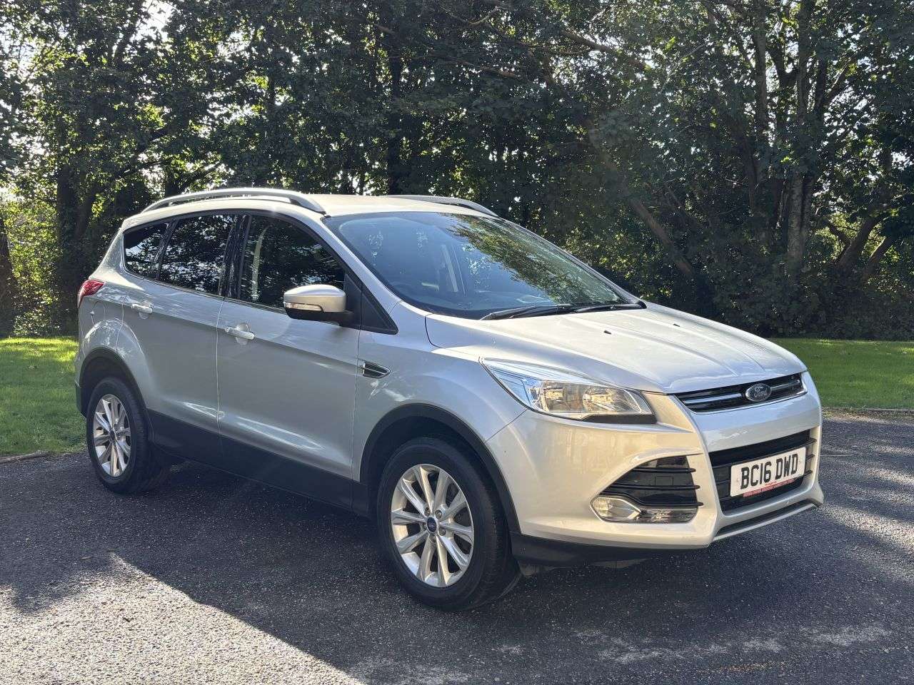 A 2016 FORD KUGA 2.0 TDCi Titanium SUV 5dr Diesel Manual 2WD Euro 6 (s/s) (150 ps) A 2016 FORD KUGA 2.0 TDCi Titanium SUV 5dr Diesel Manual 2WD Euro 6 (s/s) (150 ps)