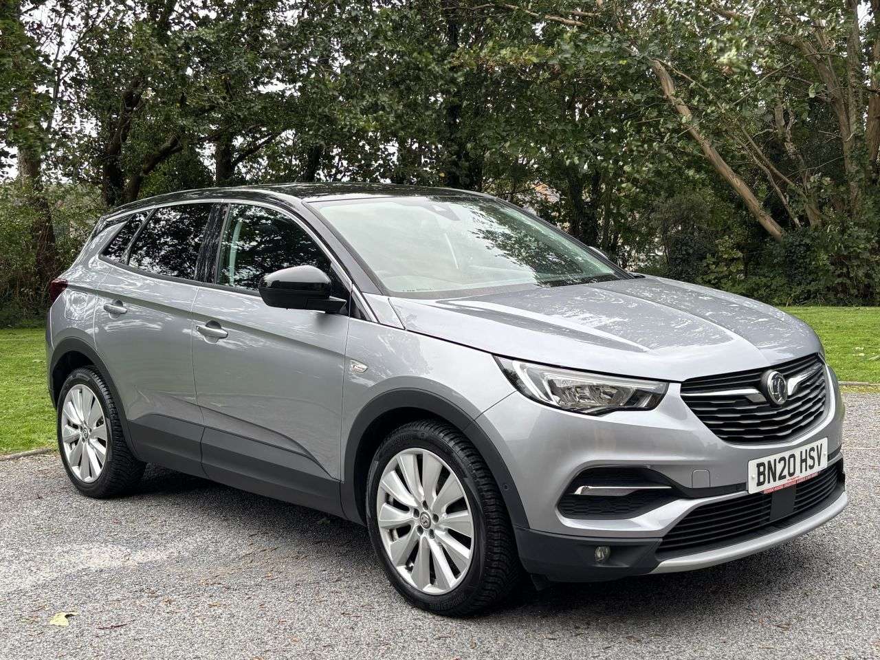 A 2020 VAUXHALL GRANDLAND X 1.2 Turbo Elite Nav SUV 5dr Petrol Manual 6Spd Euro 6 (s/s) (130 ps) A 2020 VAUXHALL GRANDLAND X 1.2 Turbo Elite Nav SUV 5dr Petrol Manual 6Spd Euro 6 (s/s) (130 ps)