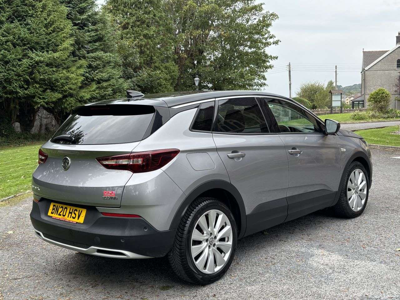 A 2020 VAUXHALL GRANDLAND X 1.2 Turbo Elite Nav SUV 5dr Petrol Manual 6Spd Euro 6 (s/s) (130 ps) A 2020 VAUXHALL GRANDLAND X 1.2 Turbo Elite Nav SUV 5dr Petrol Manual 6Spd Euro 6 (s/s) (130 ps)